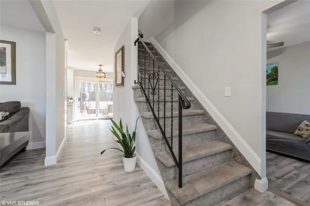 33 Sundown Drive Bellport NY 11713