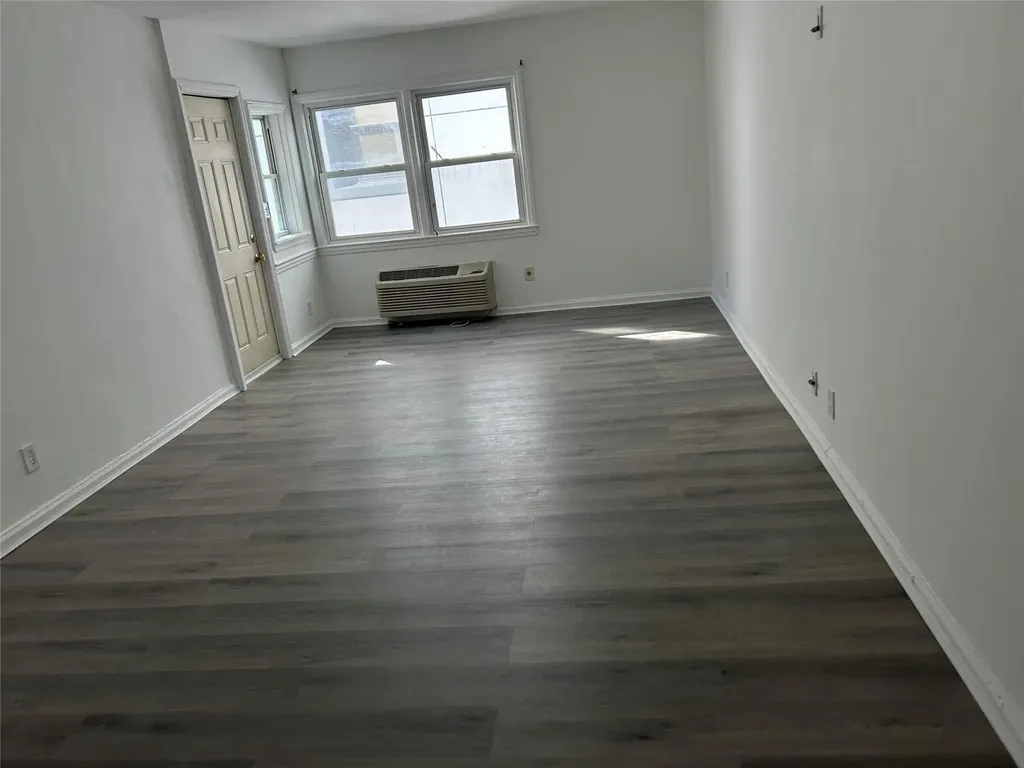421 East Broadway Long Beach NY 11561