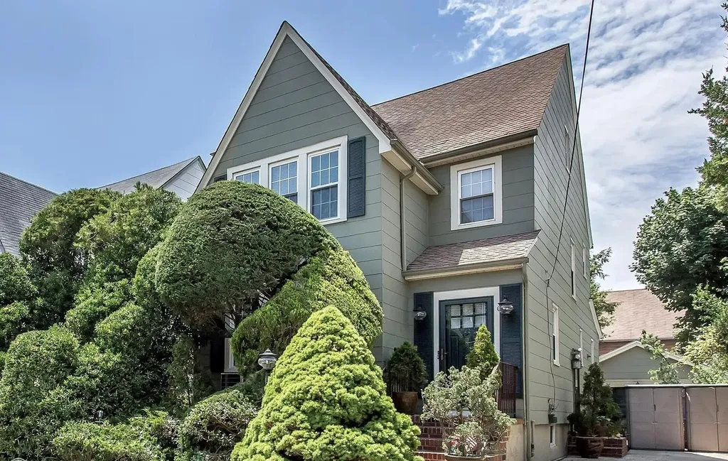 22 Elgin Road Valley Stream NY 11581