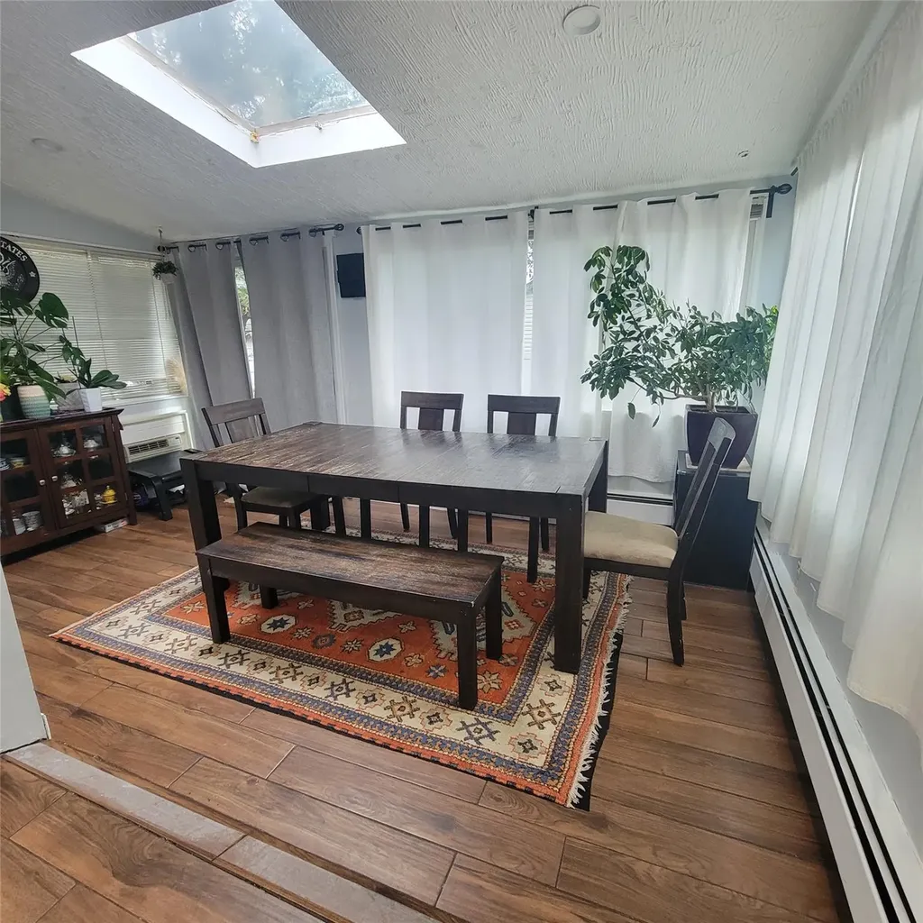 22 Elgin Road Valley Stream NY 11581