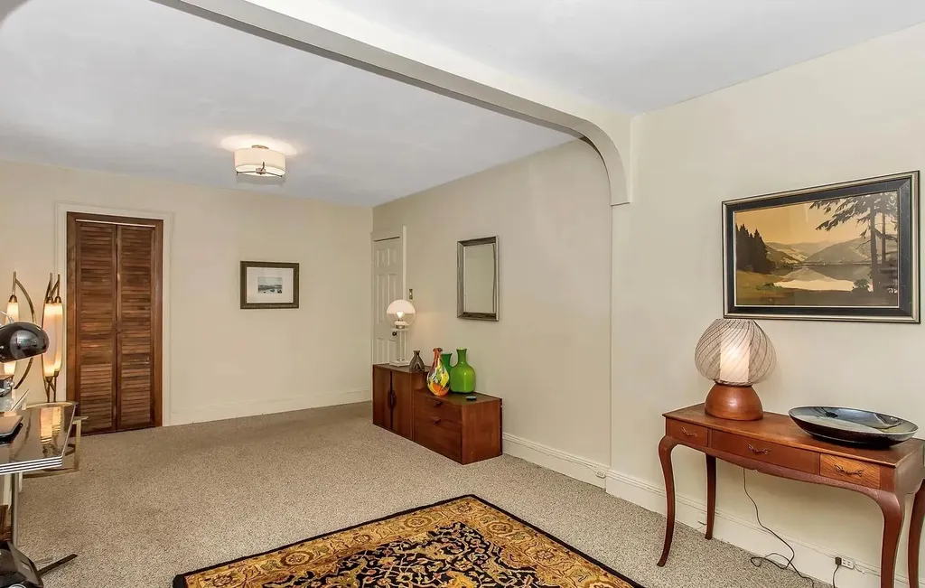 22 Elgin Road Valley Stream NY 11581