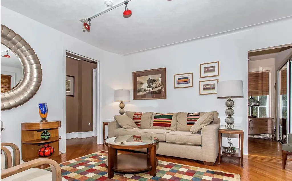 22 Elgin Road Valley Stream NY 11581
