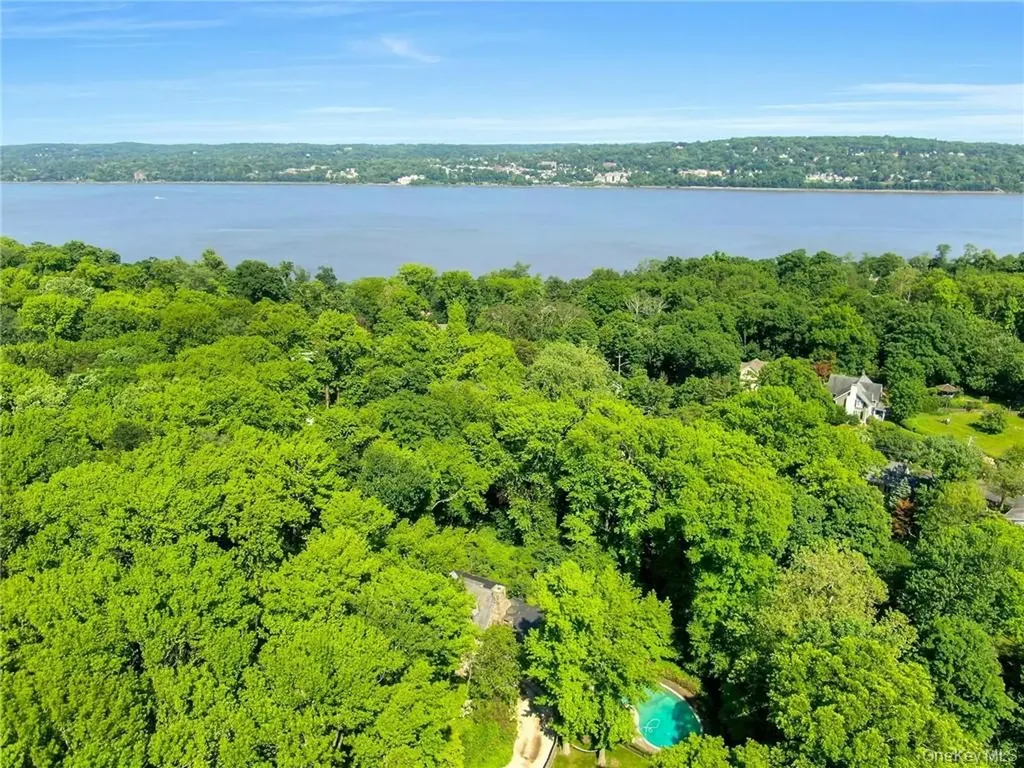 21 Woods Road Palisades NY 10964