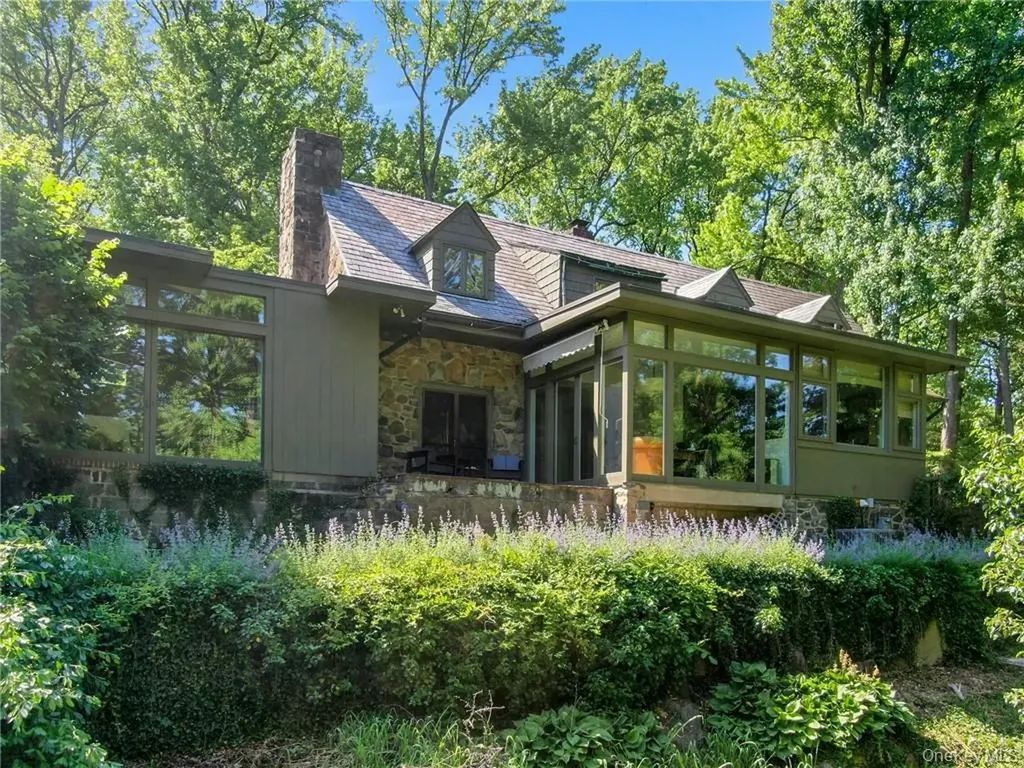 21 Woods Road Palisades NY 10964