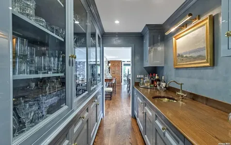 135 Skunks Misery Road Lattingtown NY 11560