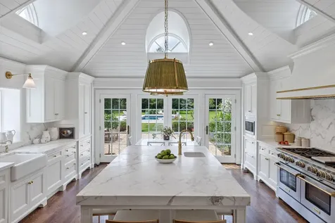 135 Skunks Misery Road Lattingtown NY 11560