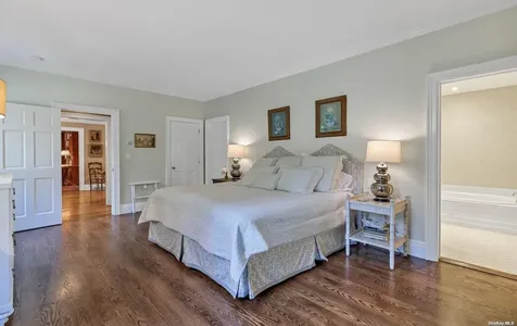 135 Skunks Misery Road Lattingtown NY 11560