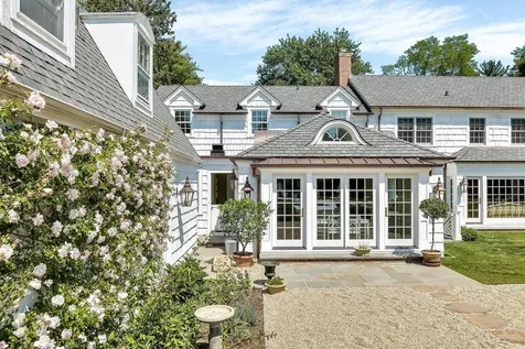 135 Skunks Misery Road Lattingtown NY 11560