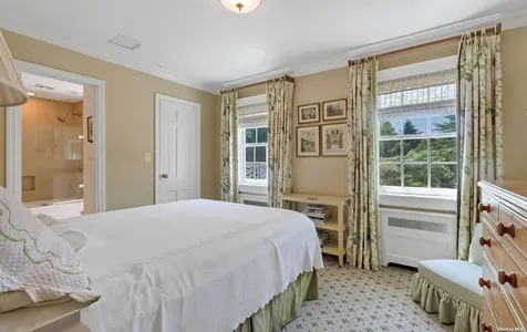 135 Skunks Misery Road Lattingtown NY 11560