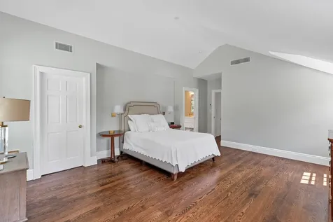 135 Skunks Misery Road Lattingtown NY 11560