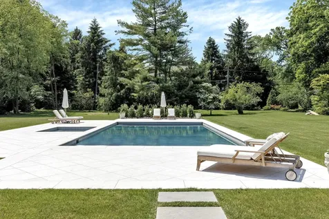 135 Skunks Misery Road Lattingtown NY 11560