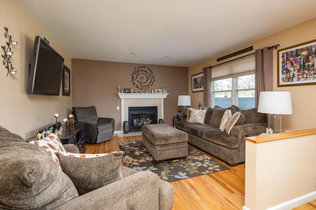 37 Wills Avenue Mastic NY 11950