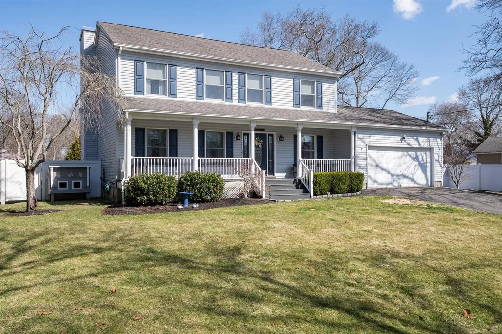 37 Wills Avenue Mastic NY 11950