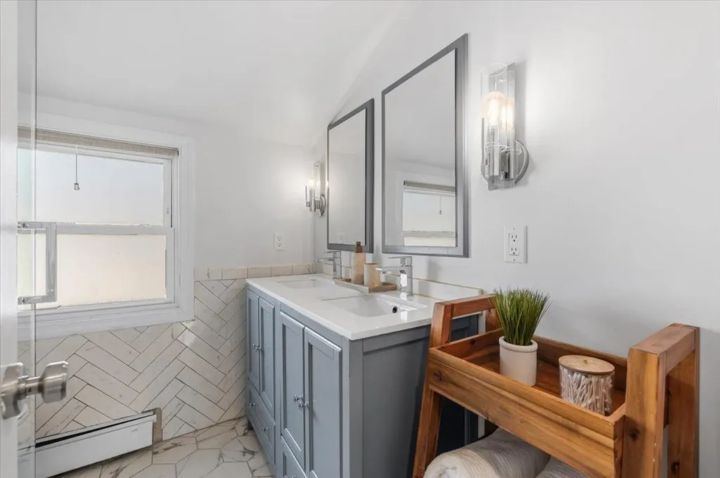 166 N 3rd Street Bethpage NY 11714
