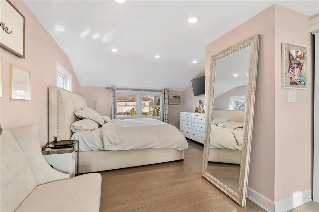 166 N 3rd Street Bethpage NY 11714