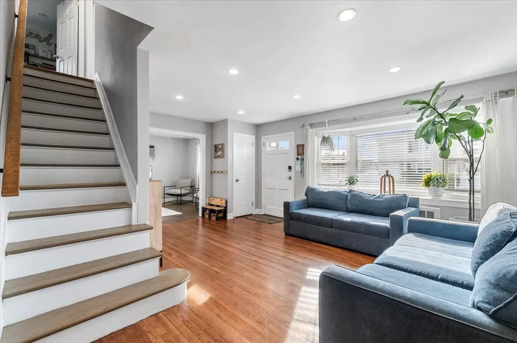 166 N 3rd Street Bethpage NY 11714