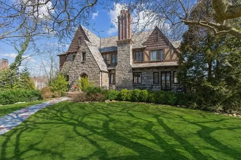 17 Forbes Boulevard Eastchester NY 10709