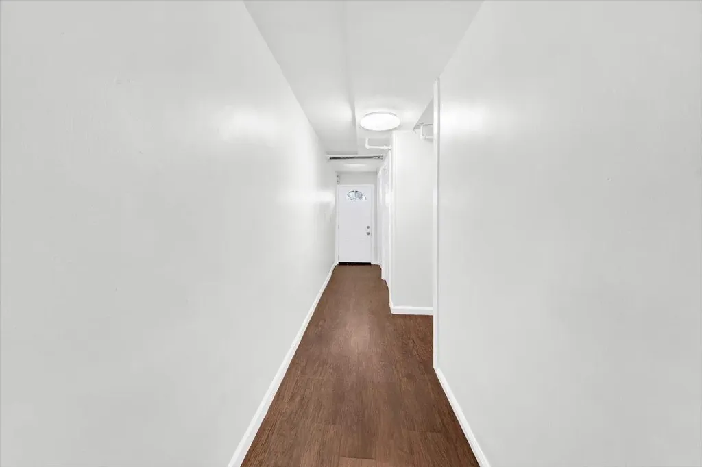 2443 Fish Avenue Bronx NY 10469
