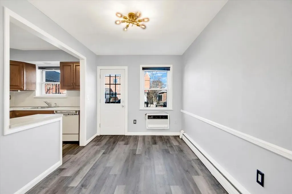2443 Fish Avenue Bronx NY 10469