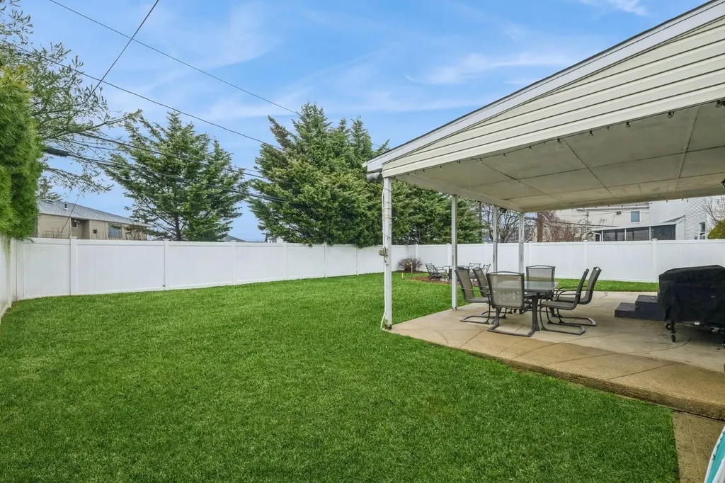 3574 Sarah Drive Wantagh NY 11793