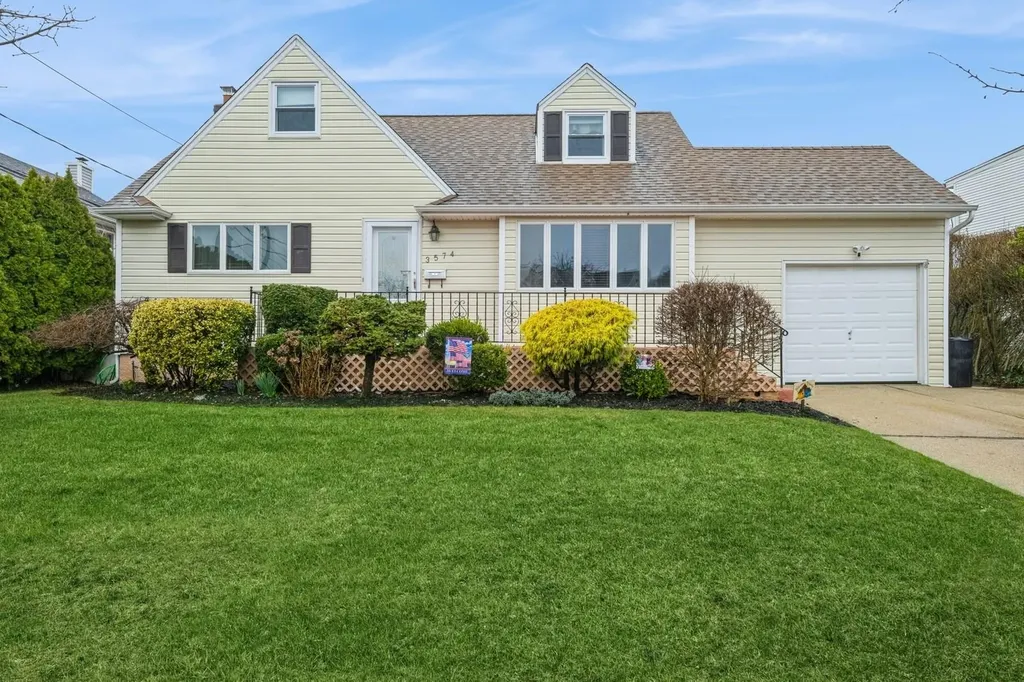 3574 Sarah Drive Wantagh NY 11793