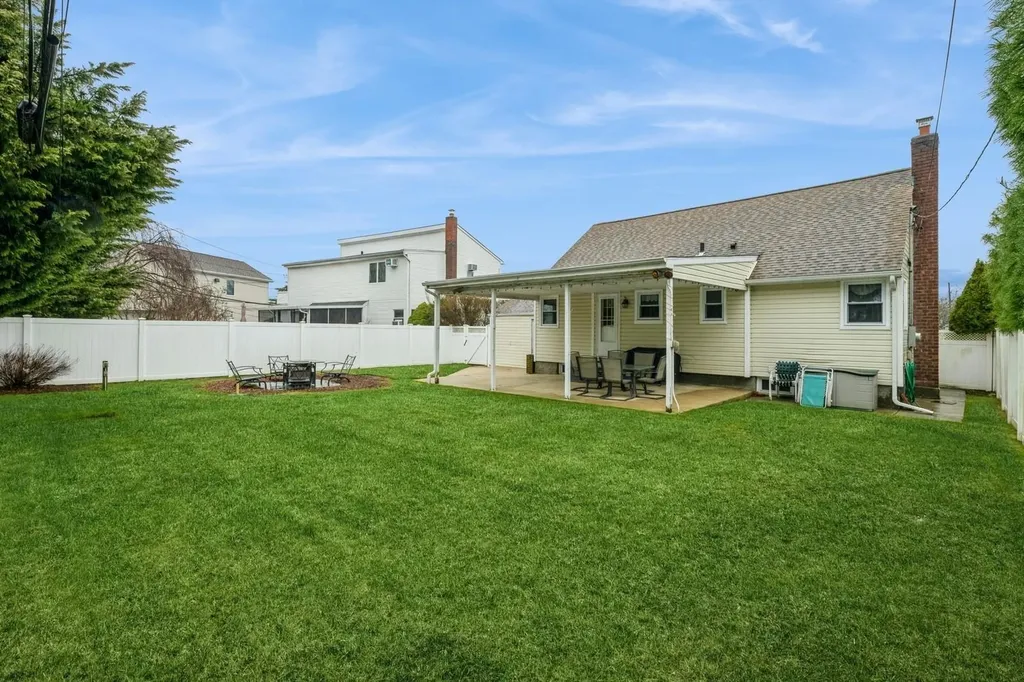 3574 Sarah Drive Wantagh NY 11793