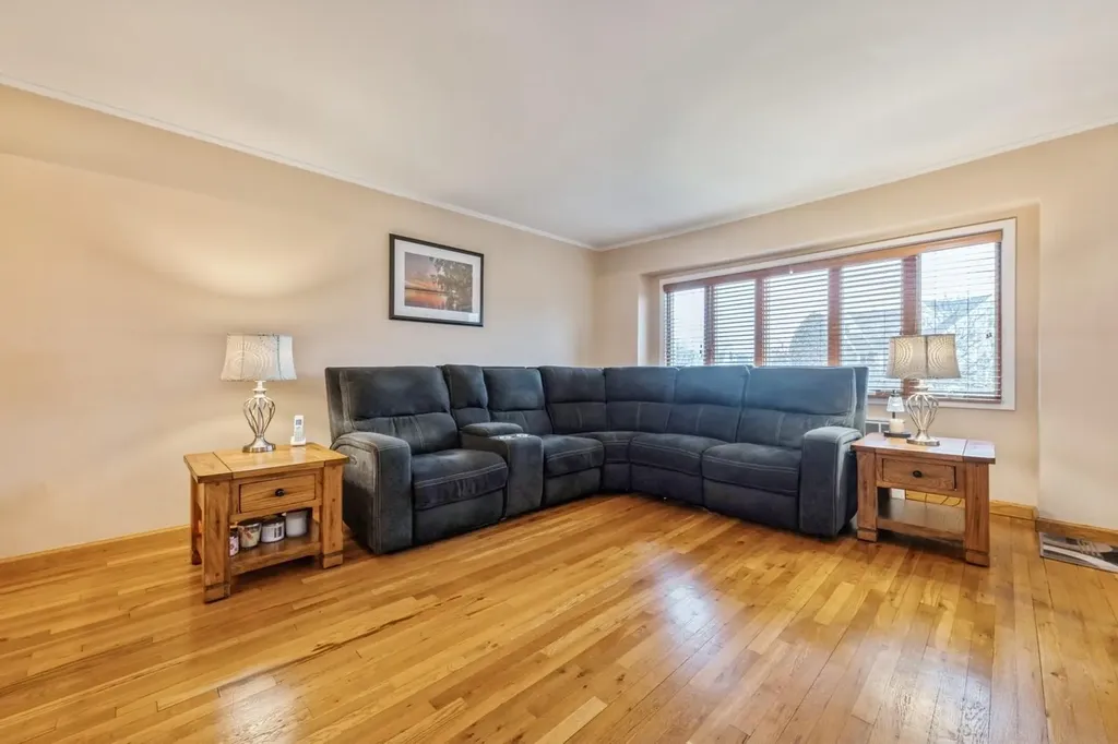 3574 Sarah Drive Wantagh NY 11793