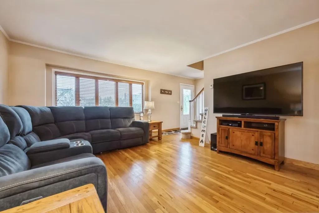 3574 Sarah Drive Wantagh NY 11793