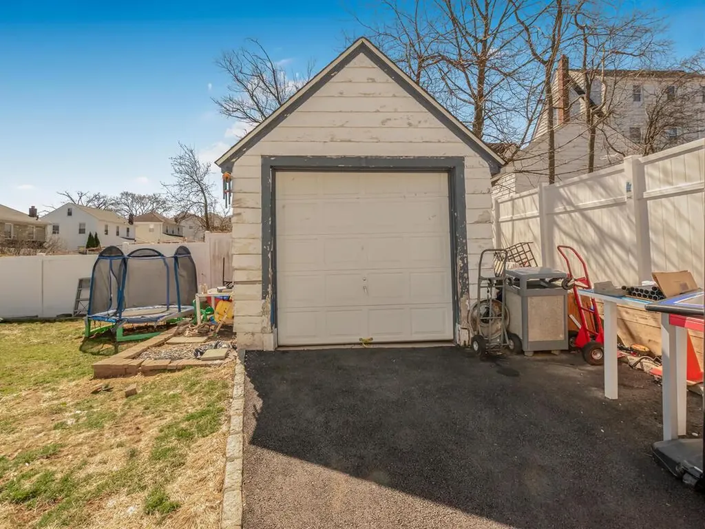 34 Kinross Place Yonkers NY 10703