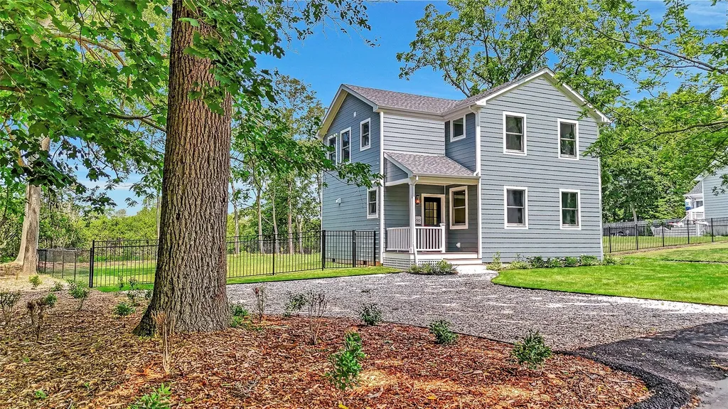550 Madison Avenue Greenport NY 11944