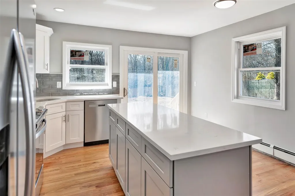 154 Meadowmere Avenue Mastic NY 11950