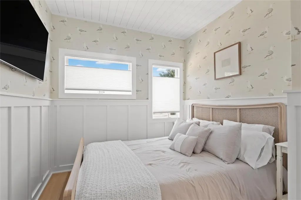 64 Bungalow Walk Ocean Beach NY 11770