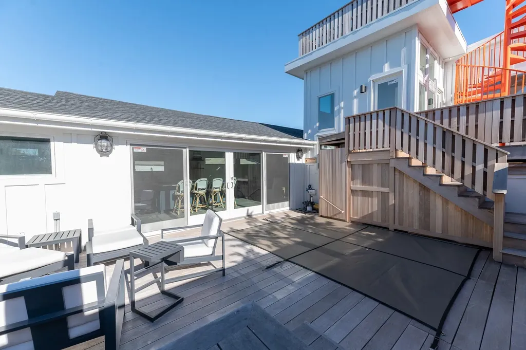 64 Bungalow Walk Ocean Beach NY 11770