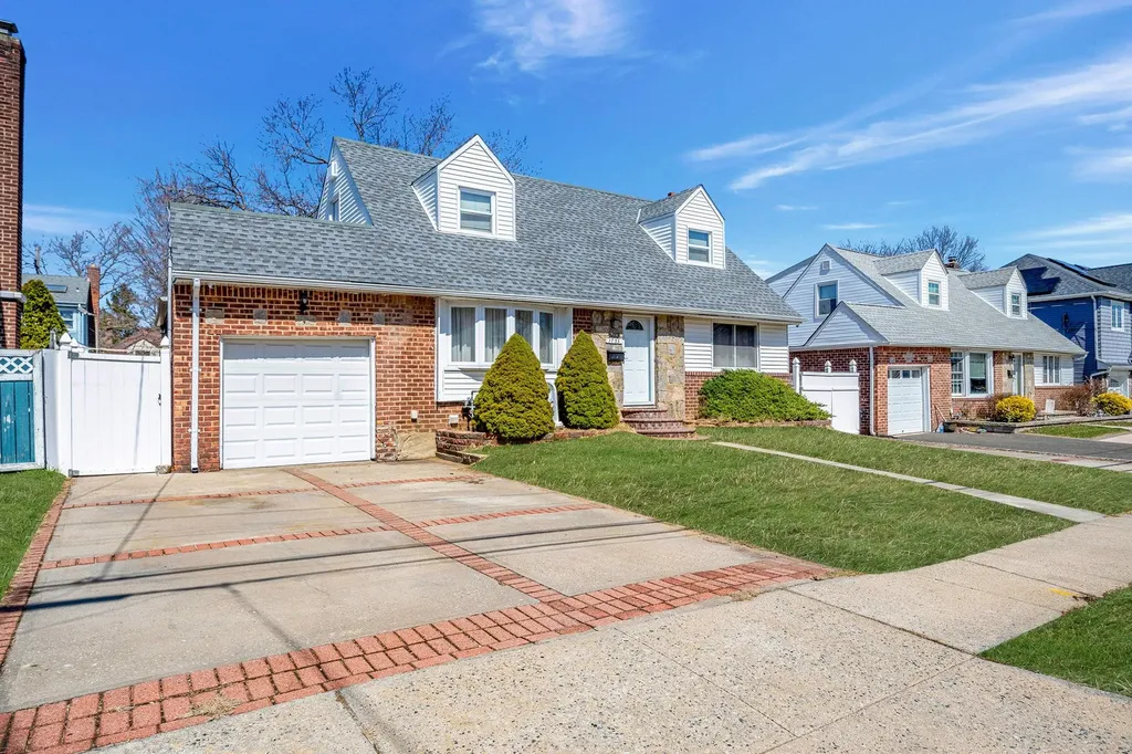 1735 Broadway New Hyde Park NY 11040