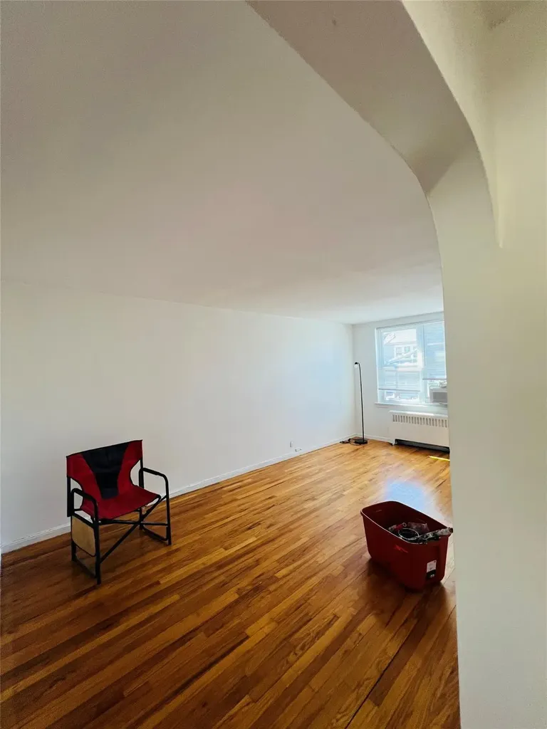 1830 Parkview Avenue Bronx NY 10461