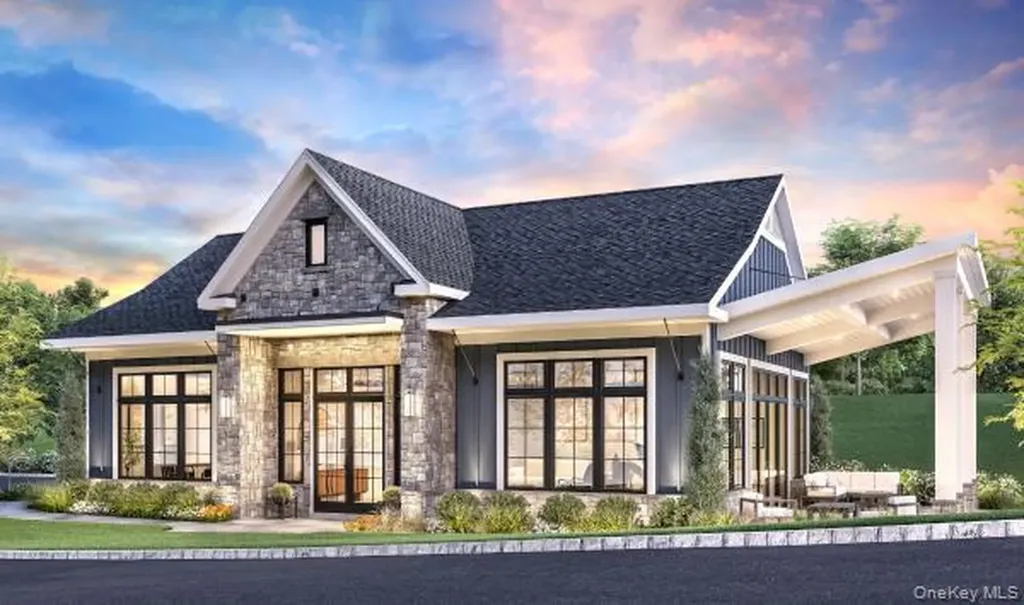 17 Sequoia Circle Manhasset NY 11030