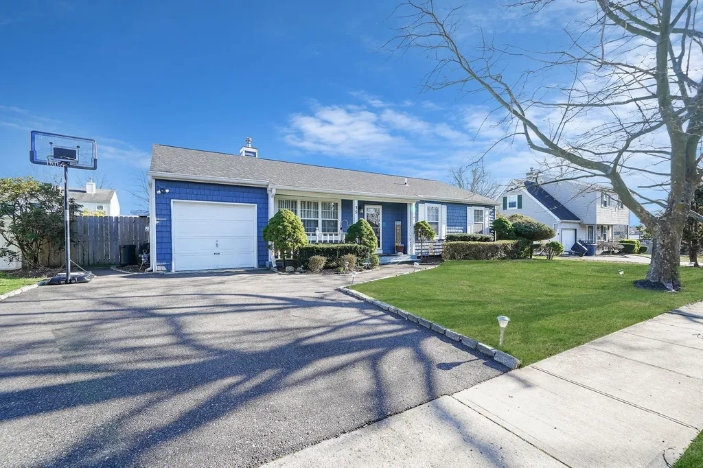 35 Okane Street Central Islip NY 11722