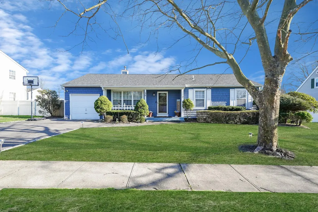 35 Okane Street Central Islip NY 11722