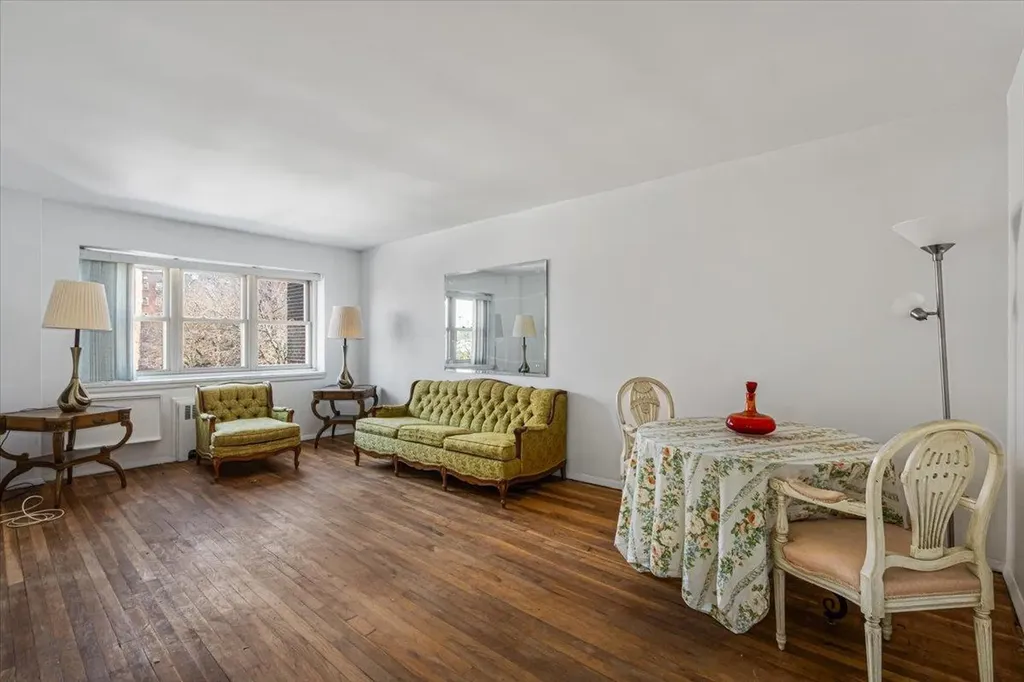 144-55 Melbourne Avenue Flushing NY 11367