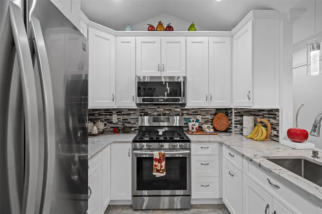 16 Robertson Drive Middletown NY 10940