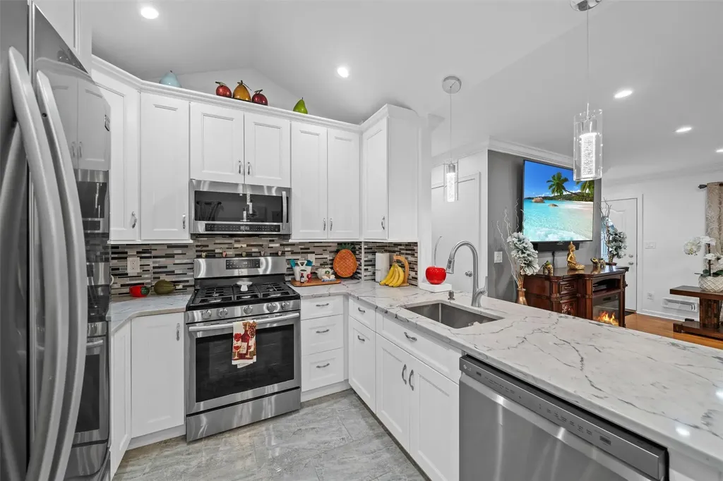 16 Robertson Drive Middletown NY 10940
