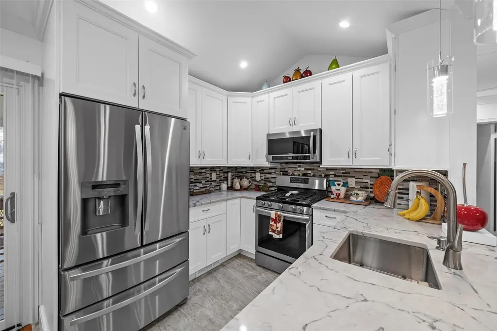 16 Robertson Drive Middletown NY 10940