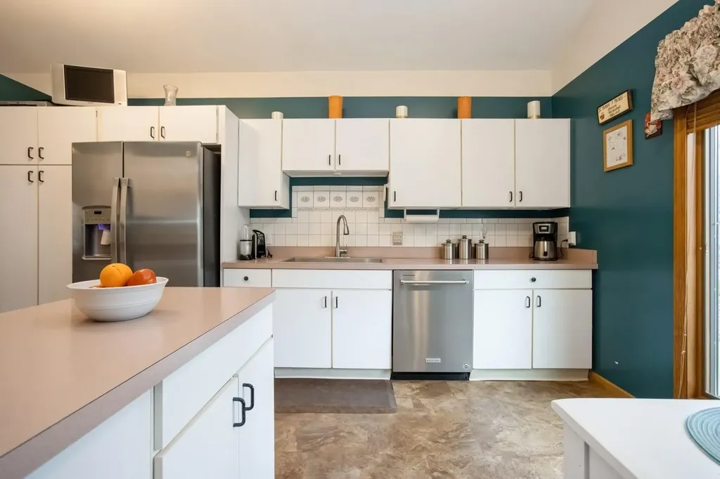 12 Red Oak Lane Fishkill NY 12524