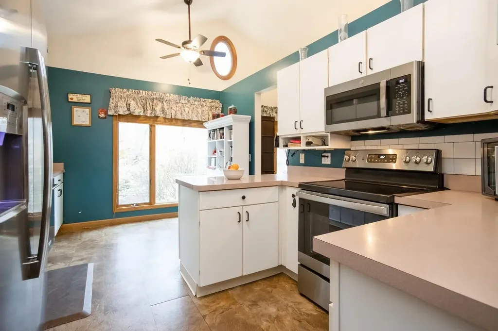 12 Red Oak Lane Fishkill NY 12524