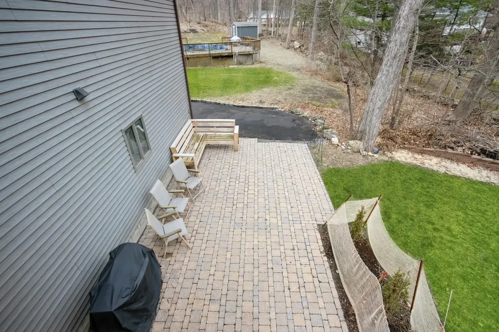 12 Red Oak Lane Fishkill NY 12524