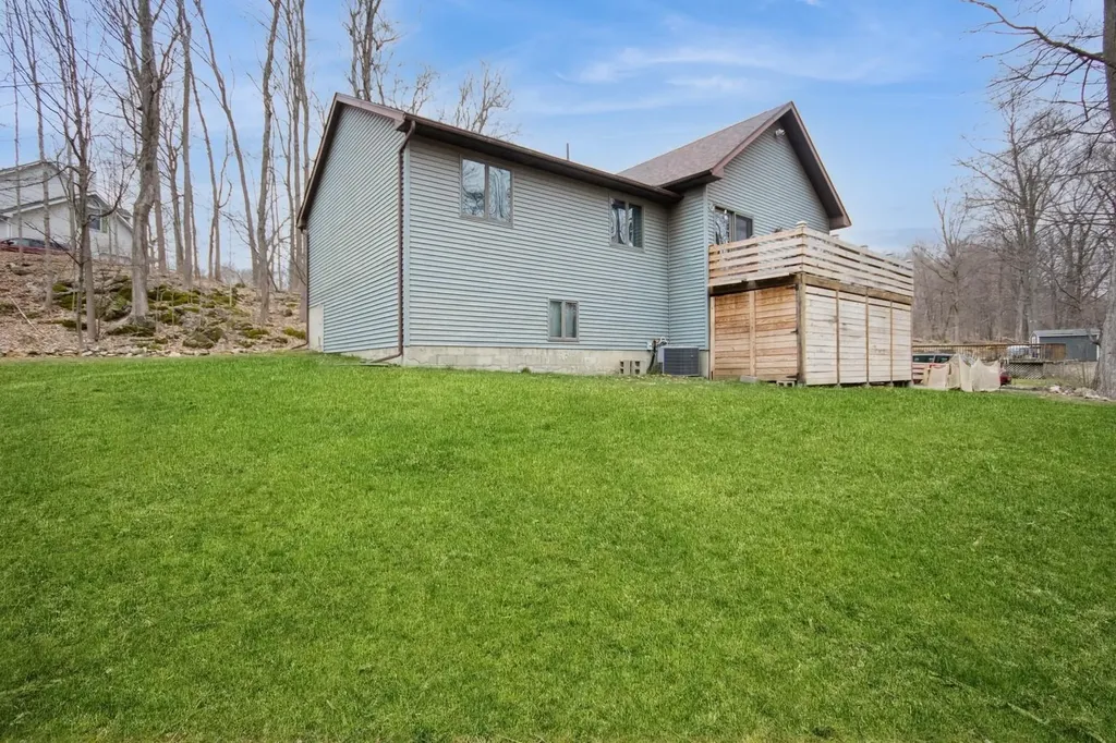12 Red Oak Lane Fishkill NY 12524