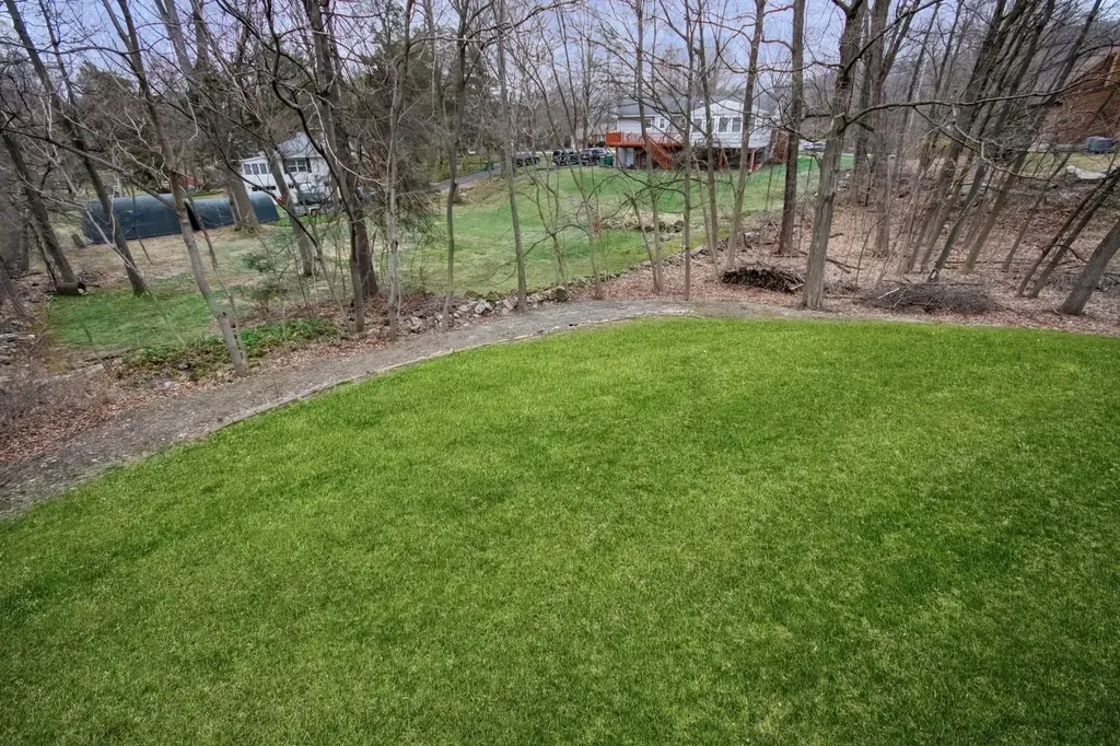 12 Red Oak Lane Fishkill NY 12524