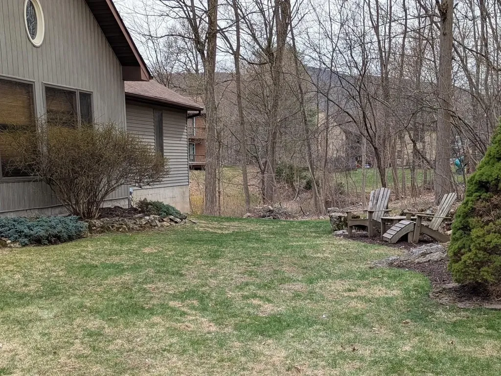12 Red Oak Lane Fishkill NY 12524