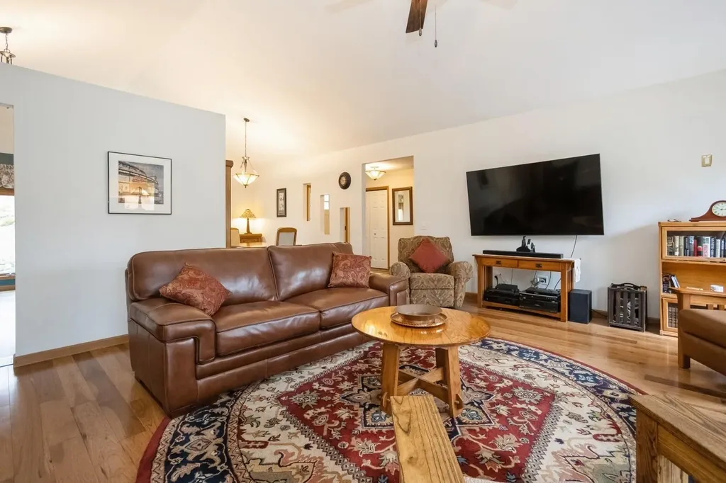12 Red Oak Lane Fishkill NY 12524