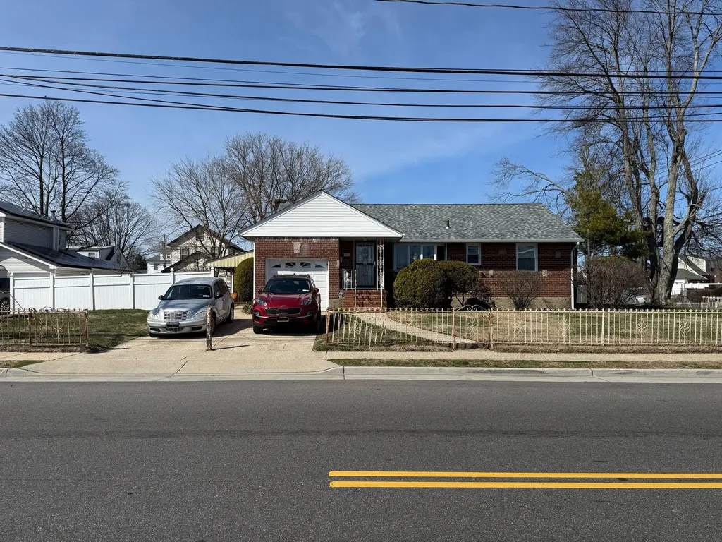 95 Harold Avenue Hempstead NY 11550